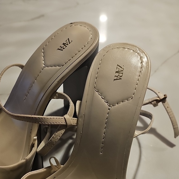 Zara Women's Elegant Cream Heels - Picture 5 of 9